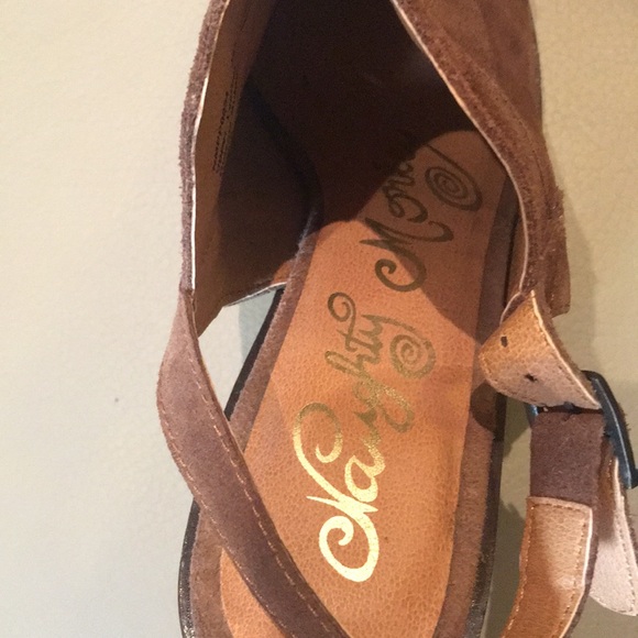 Naughty monkey distressed sued brown shoes 8.5 - Picture 4 of 4